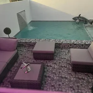 Apartment Satisfaction